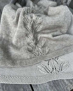 Baby Patterns: Autumn Leaves Blanket - The Kiwi Stitch & Knit Co Pattern