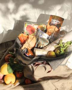 FRENCH LOVERS PICNIC GIFT BASKET