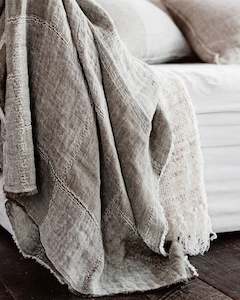 KOZO LINEN THROW
