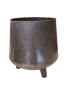 ORIGINAL IRON THREE LEG PLANTER