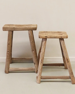 ANTIQUE WOODEN STOOL