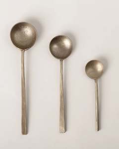 Kitchen Glassware: ANTIQUE BRASS SPOON