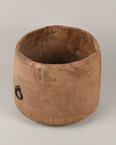 Homeware: BLEACHED WOODEN MANA POTS
