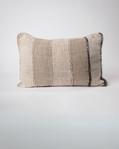 RETREAT CUSHION 40 X 60CM