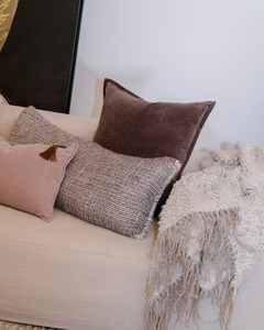 Bedding: AGNES MIDI LUMBER