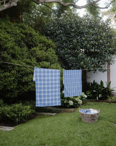 BAINA NESS HAND TOWEL - CELESTE & CHALK