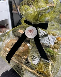 Products: Deluxe Hamper - Thicket Floral Stylist