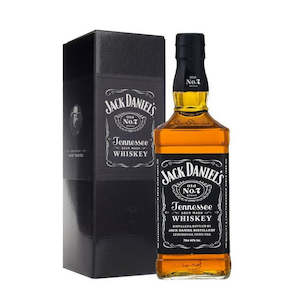 Bourbon: Jack Daniel's 700ml