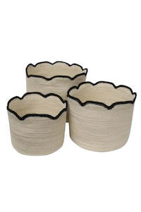 Jute Scallop Basket - White/Black