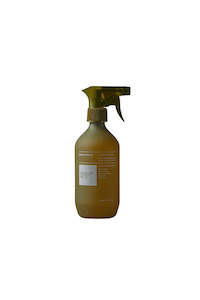 Living Furniture Storage: Bench Press