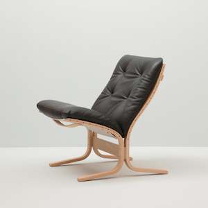 Lounge Chairs: Siesta 302 Classic Chair Low Back