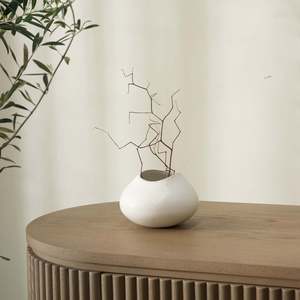 Entertainer Gifts: Fort Pod Vase