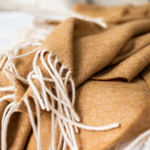 Autumnal Colours: Cashmere Merino Throw XL - Camel