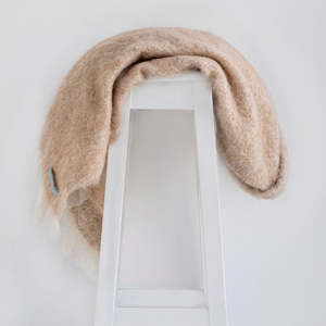 The Art Of Layering: Alpaca Throw - Sand