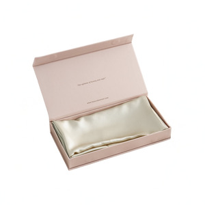 Foodie Gifts: Silk Pillowcase - Champagne