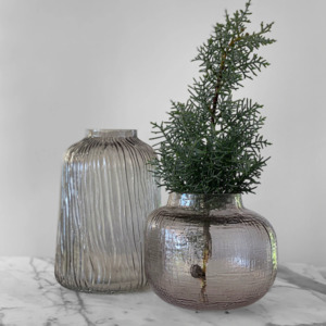 Summer Siesta: Nero Vase