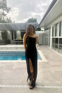 Size 6: SOFIA GOWN (BLACK)
