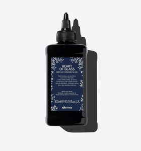 Products: Davines - Heart of Glass Instant Bonding Glow Three Hairdressing