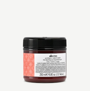 Products: Davines - ALCHEMIC Red Conditioner Three Hairdressing