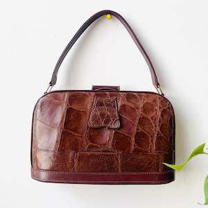 Womens Accessories: Vintage Leather Box Purse