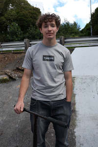 BREAK BARRIERS TEE - Grey