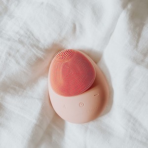 The Cleansing Brush - Blush