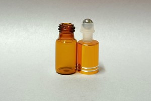 1.ml To 5ml: 3ml Amber Roll On Glass Bottle Gold Lid