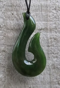 Jewellery: Greenstone Hook