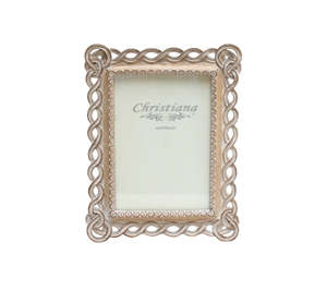 Frames: Beige Vintage Photo Frame