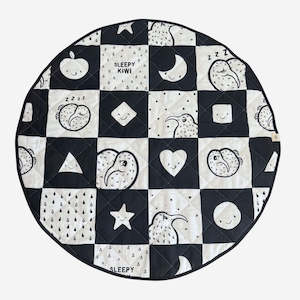 Kuwi Friends: Sleepy Kiwi - Quilted Playmat