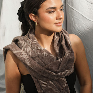 Queen Of The Foxes: Scarf - Instinct Woven