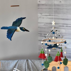 Felt Animals: Hanging Kōtare NZ Native Bird - Large