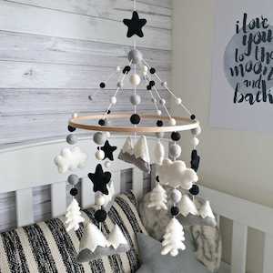 Woodland Mobiles: Winter Woodland Mobile