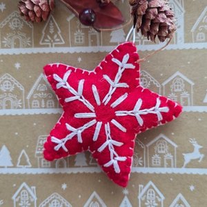 Christmas: Red Snowflake Christmas Star