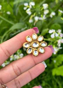 Golden ring in uncut Kundan