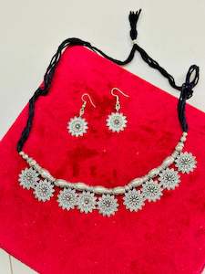 Necklace set with earrings