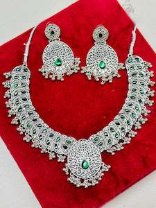 Necklace set with earrings