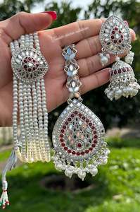 Maroon Colour Jewellery: Maroon choker / necklace set in mirror with Jhumka earrings in silver polish