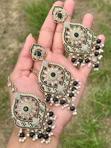 Black earrings with tikka - J12
