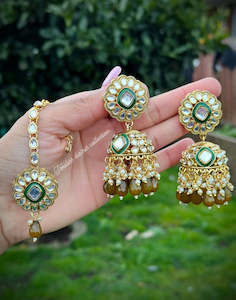 Mehndi green Jhumka Earrings with tikka in Kundan
