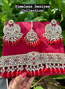 C Red Colour Jewellery Options: Red choker / necklace set in Kundan ( oversized earrings 👌)