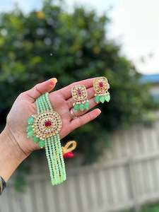 Pista colour choker / necklace set with studs