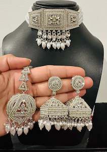 Silver Colour Jewellery Options: Silver necklace set with earrings, Code: E18