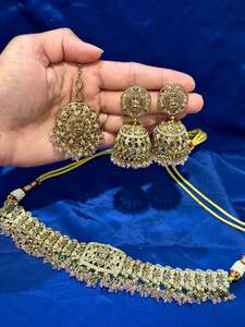 Necklace set with earrings and tikka in polki, Colour: Lavender, Code: 091