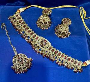 Necklace set with earrings and tikka in polki, Colour: Maroon, Code: 113