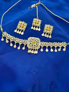 Necklace Sets: Gold look necklace set - ( Code:073)