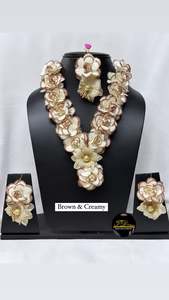 Haldi Or Maaiya Jewellery: Brown floral set for Mehendi or Haldi