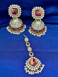Kundan earrings, Colour: Ruby, (Code:082)