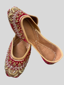 Jutti Collection: Punjabi jutti, Colour: Red, (Code: 128)