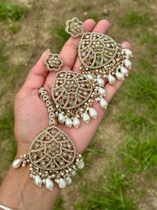 C Golden Colour Jewellery Options: Golden earrings with tikka - J21